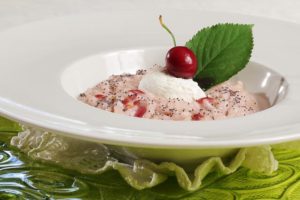 Risotto alle ciliegie con mousse di yogurt